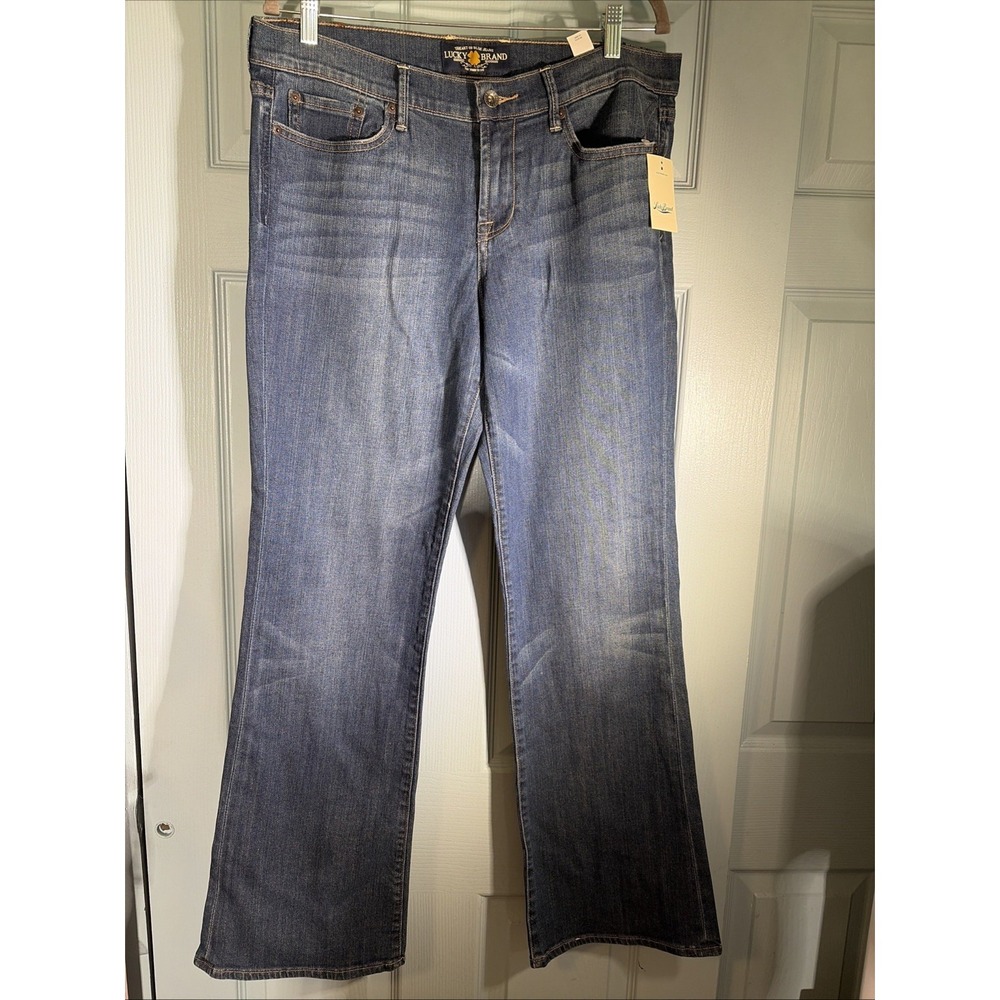 Lucky Brand Sweet'N Low Flare Jeans Low Rise Size 12 NWT. Back To School.